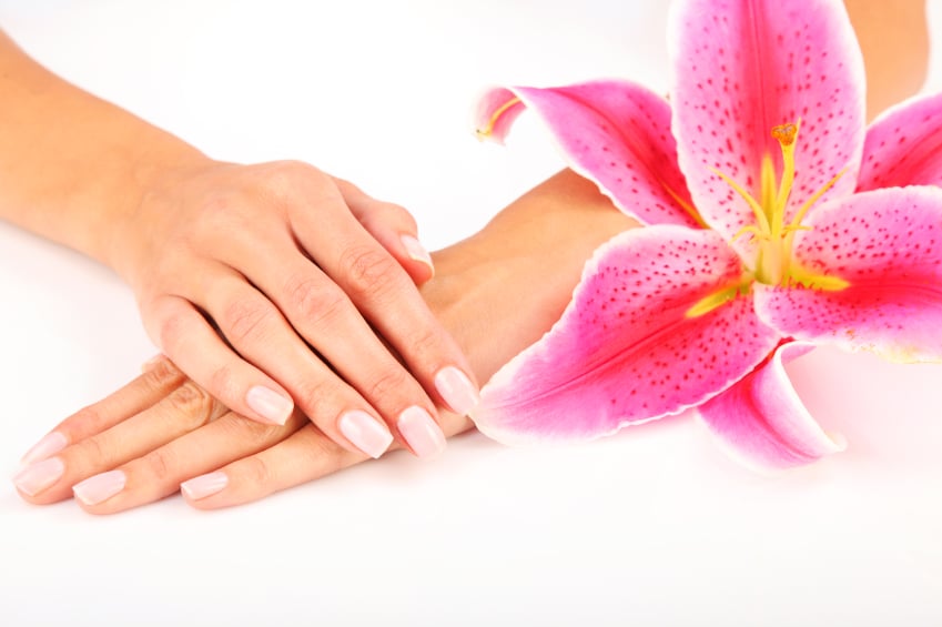 Handpflege, Produkte für die Nagelpflege