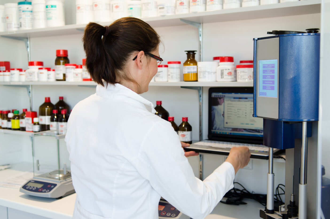cosmetic formulations; The structure of cosmetic formulations: composition, function and practical examples
