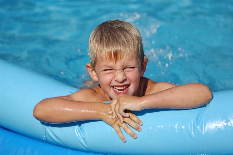 Waterproof sun protection, sun care for children