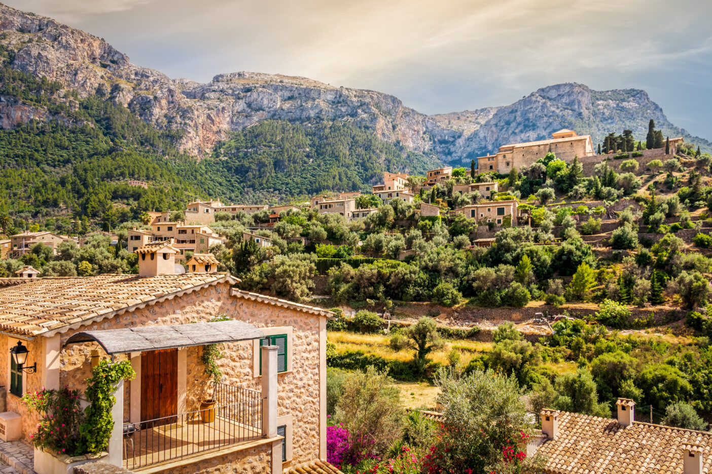 cosmetics manufacturer in Mallorca, Cosmacon, CDMO, Cosactive, Innosicos, Tojo Cosmetics