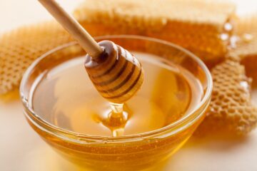 Mel; honey of bees; Propolis; Manuka